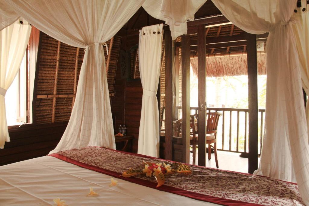 Molamola House Otel Lembongan Oda fotoğraf