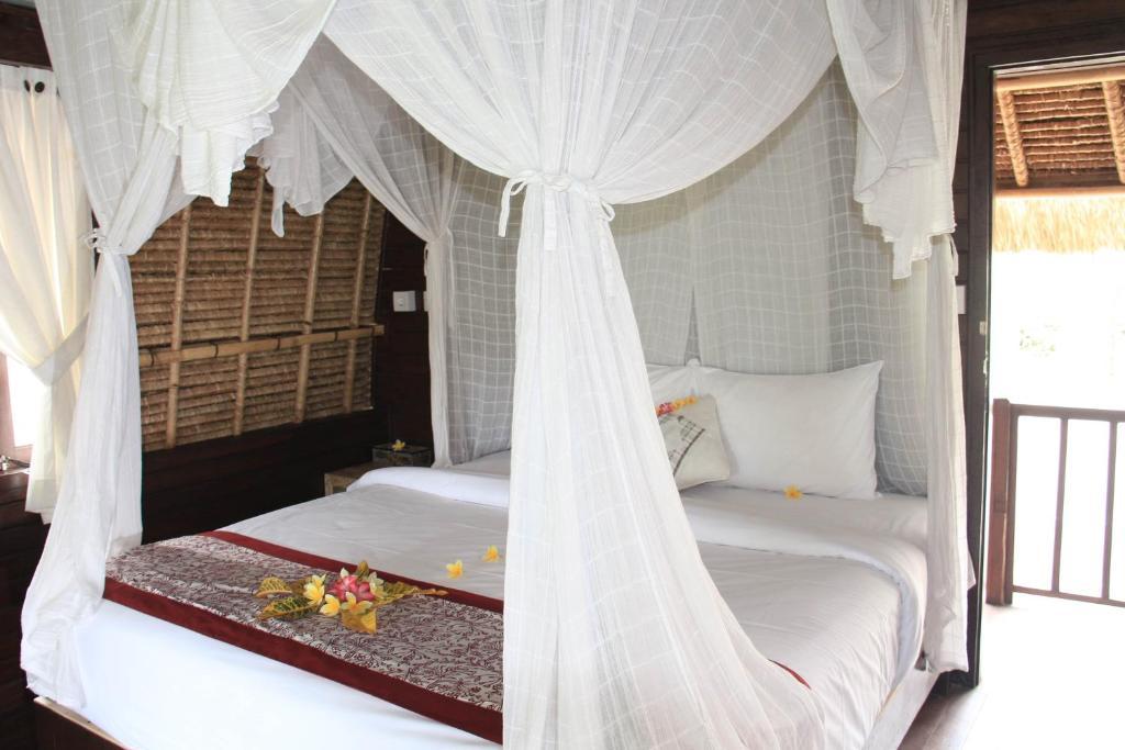 Molamola House Otel Lembongan Oda fotoğraf